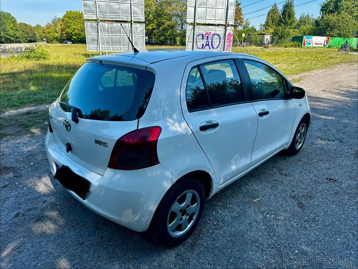 Toyota Yaris 2007 photo 3
