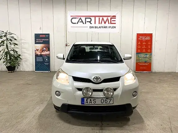 Toyota Urban Cruiser 2011 photo 2