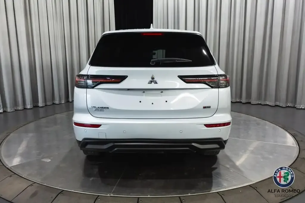 Mitsubishi Outlander 2025 photo 4
