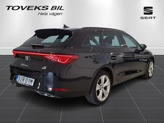 Seat Leon 2024 photo 2