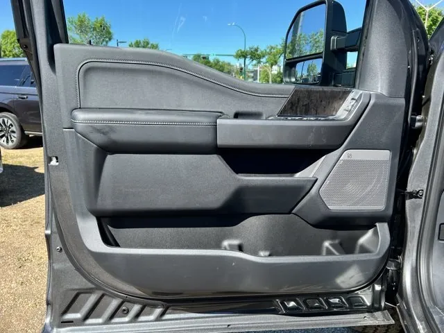 Ford Super Duty F-350 2026 photo 5