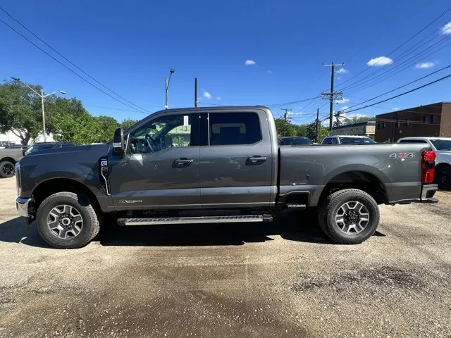Ford Super Duty F-350 2026 photo 4