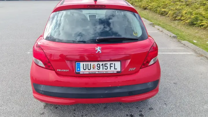 Peugeot 207 2010 photo 3