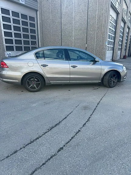 Volkswagen Passat 2012 photo 5