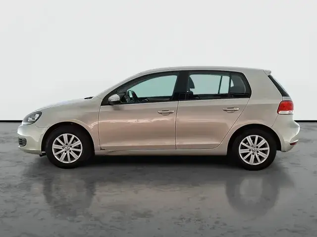 Volkswagen Golf 2011 photo 2
