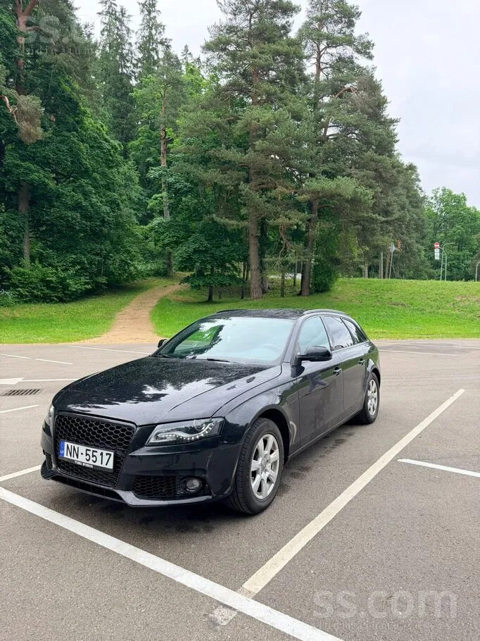 Audi A4 2010 photo 3