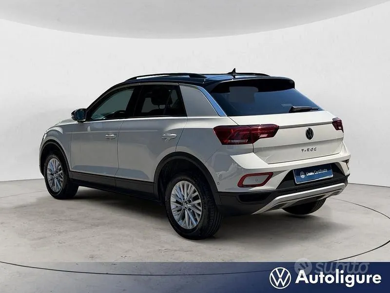 Volkswagen T-Roc 2023 photo 3