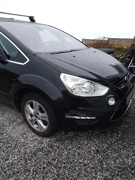 Ford S-Max 2010 photo 4