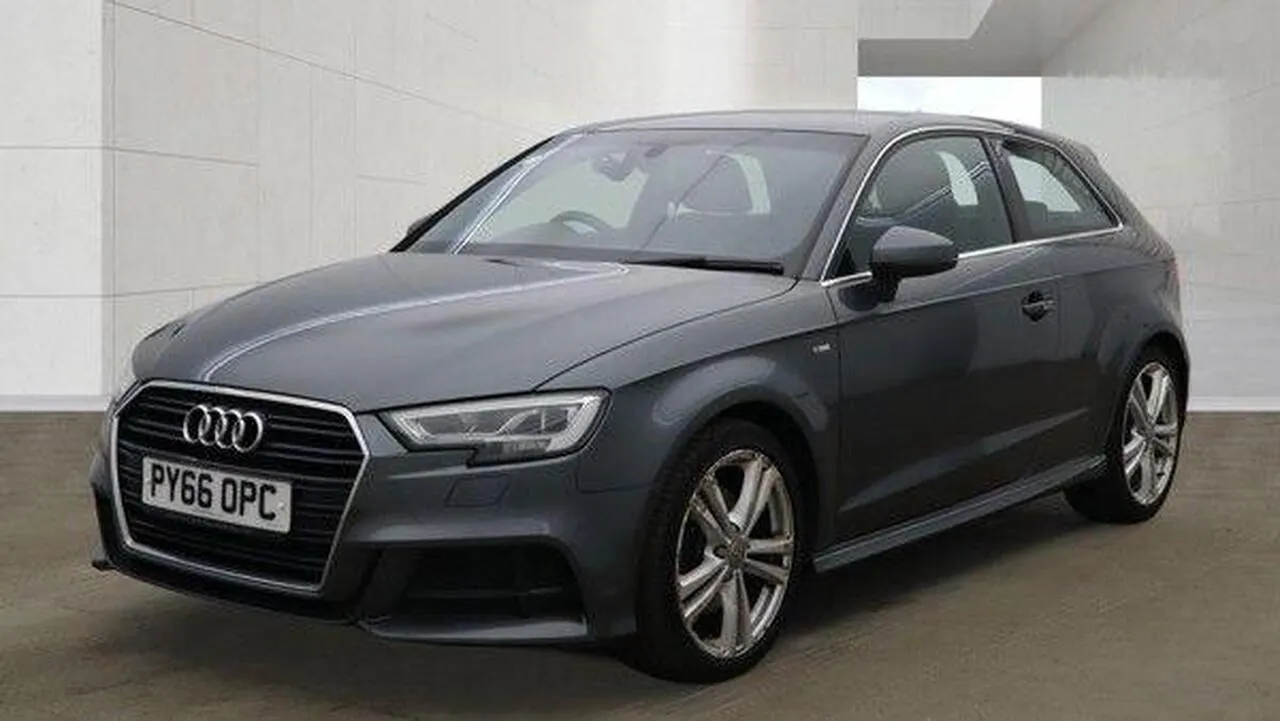 Audi A3 2016 photo 2
