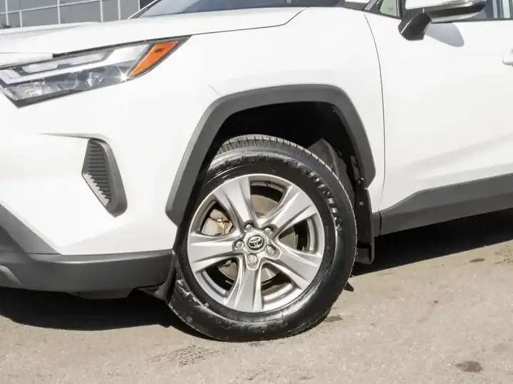 Toyota Rav4 2023 photo 3