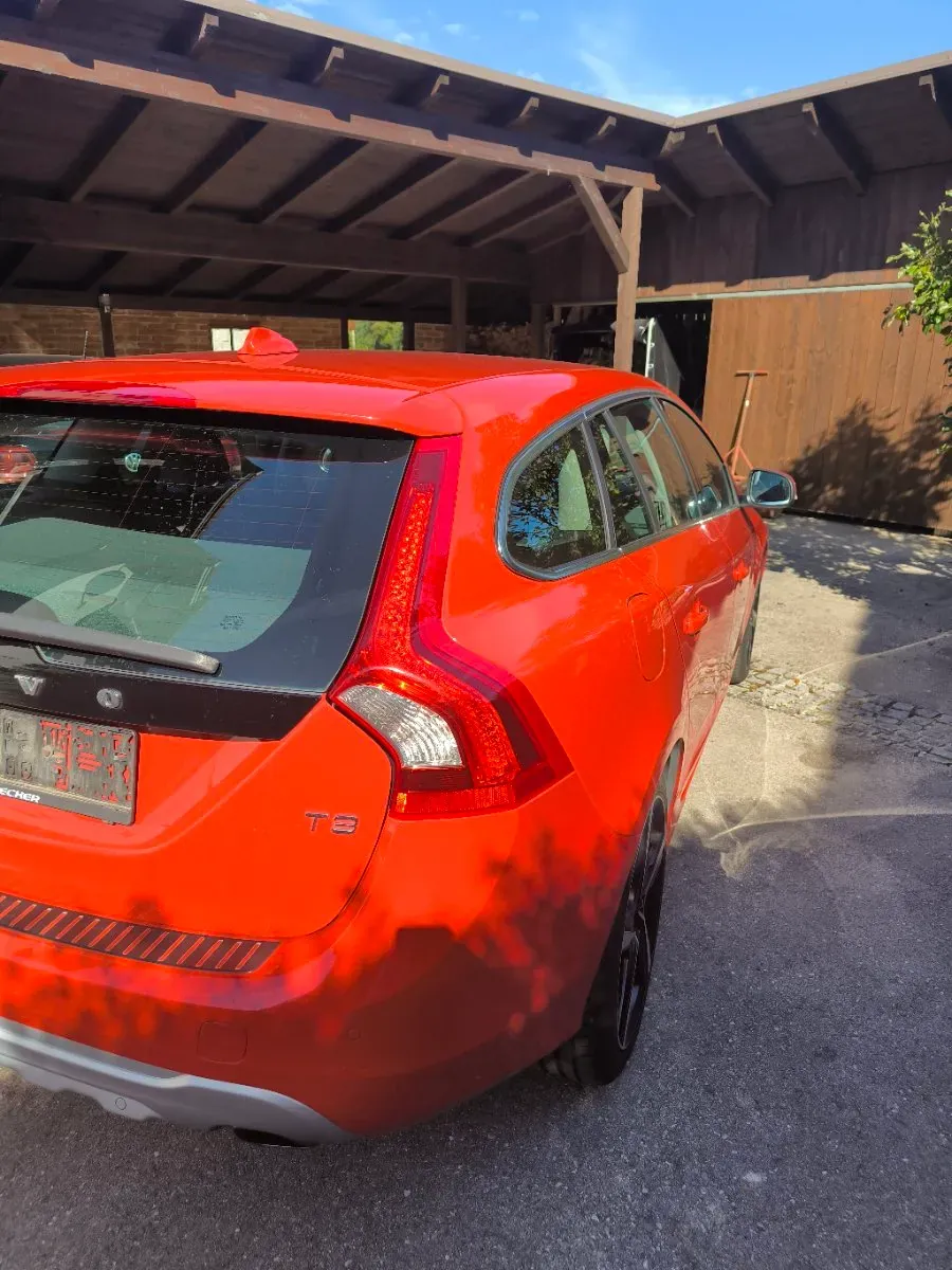 Volvo V60 2011 photo 2