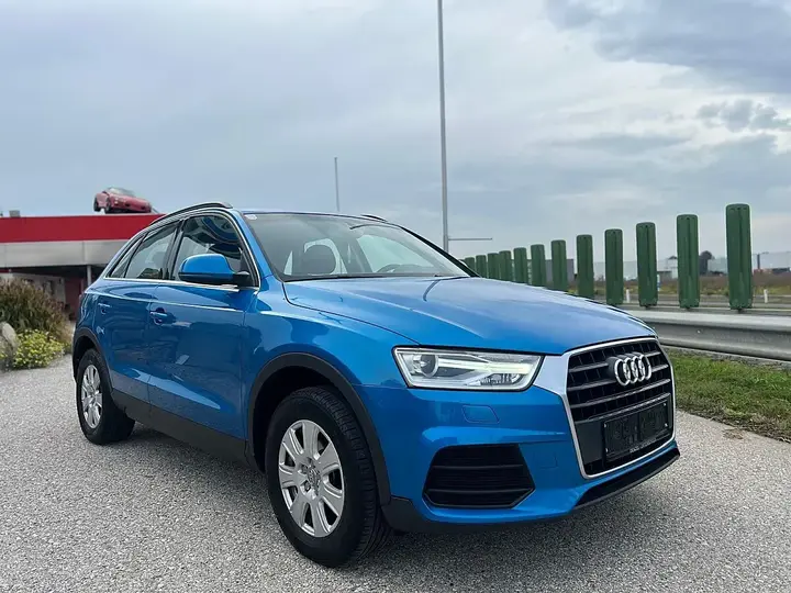 Audi Q3 2015 photo 2