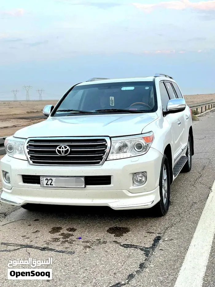 Toyota Land Cruiser 2013 photo 2