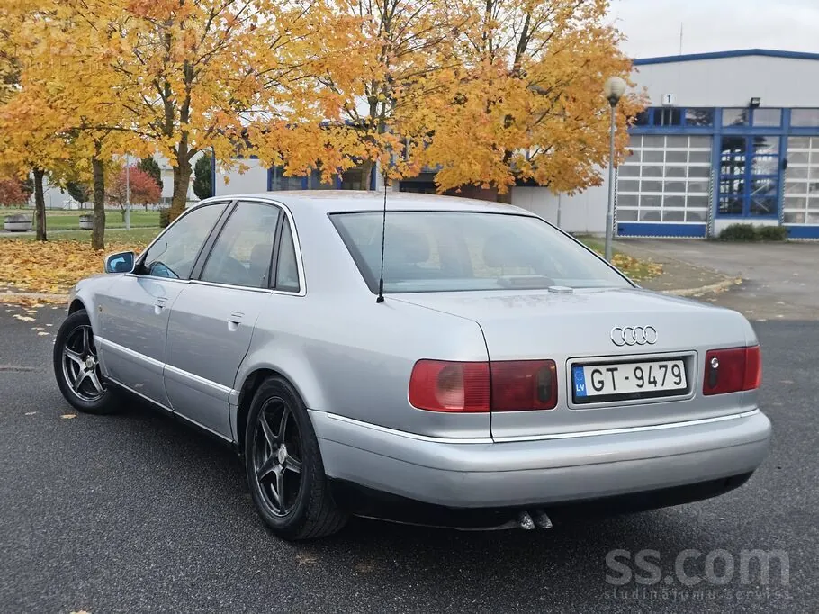 Audi A8 1999 photo 3