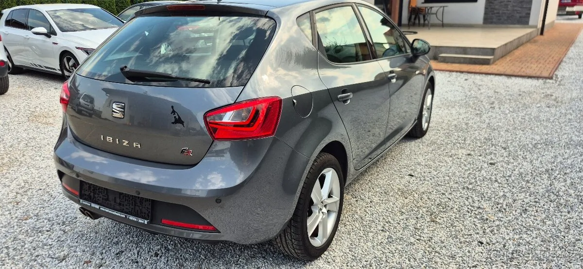 Seat Ibiza 2015 photo 4