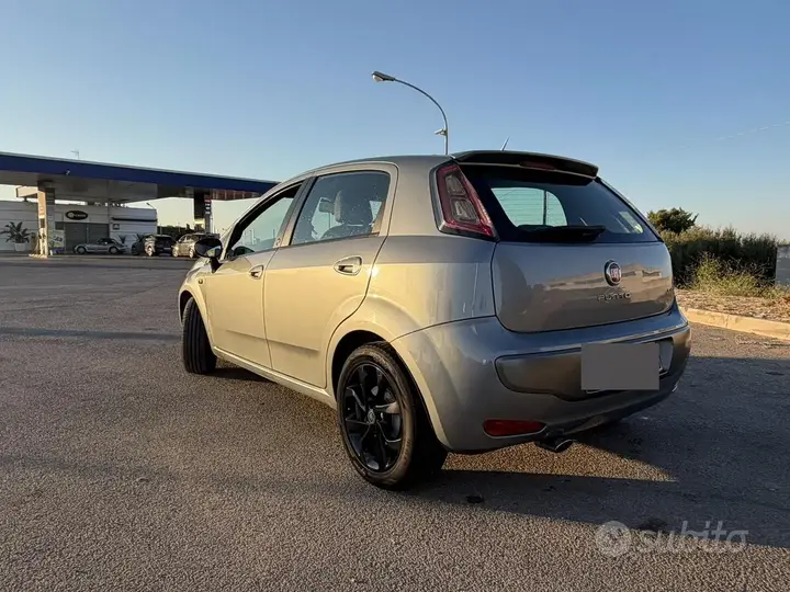 Fiat Punto Evo 2010 photo 4