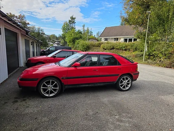Mazda 323F