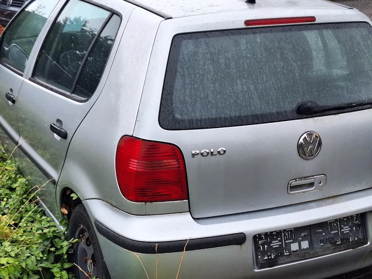 Volkswagen Polo 2001 photo 2