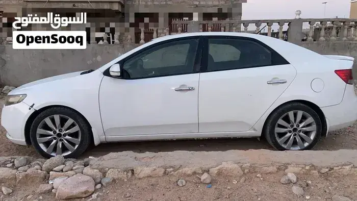 Kia Cerato 2012 photo 2