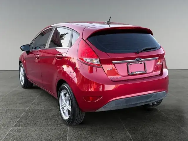 Ford Fiesta 2011 photo 4