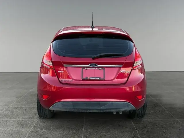 Ford Fiesta 2011 photo 5