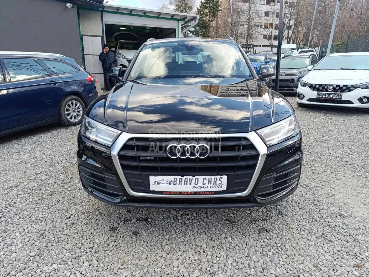 Audi Q5 2018 photo 2