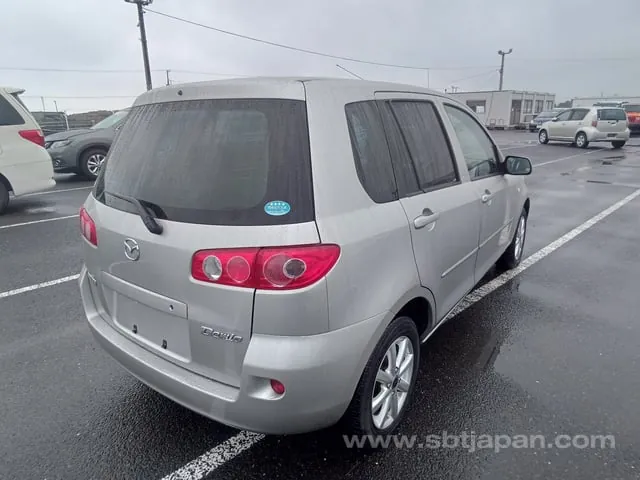 Mazda Demio 2005 photo 4