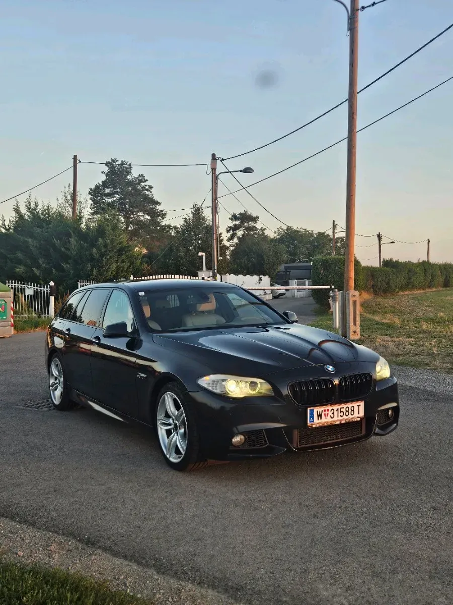BMW 5 Series 2011 photo 2