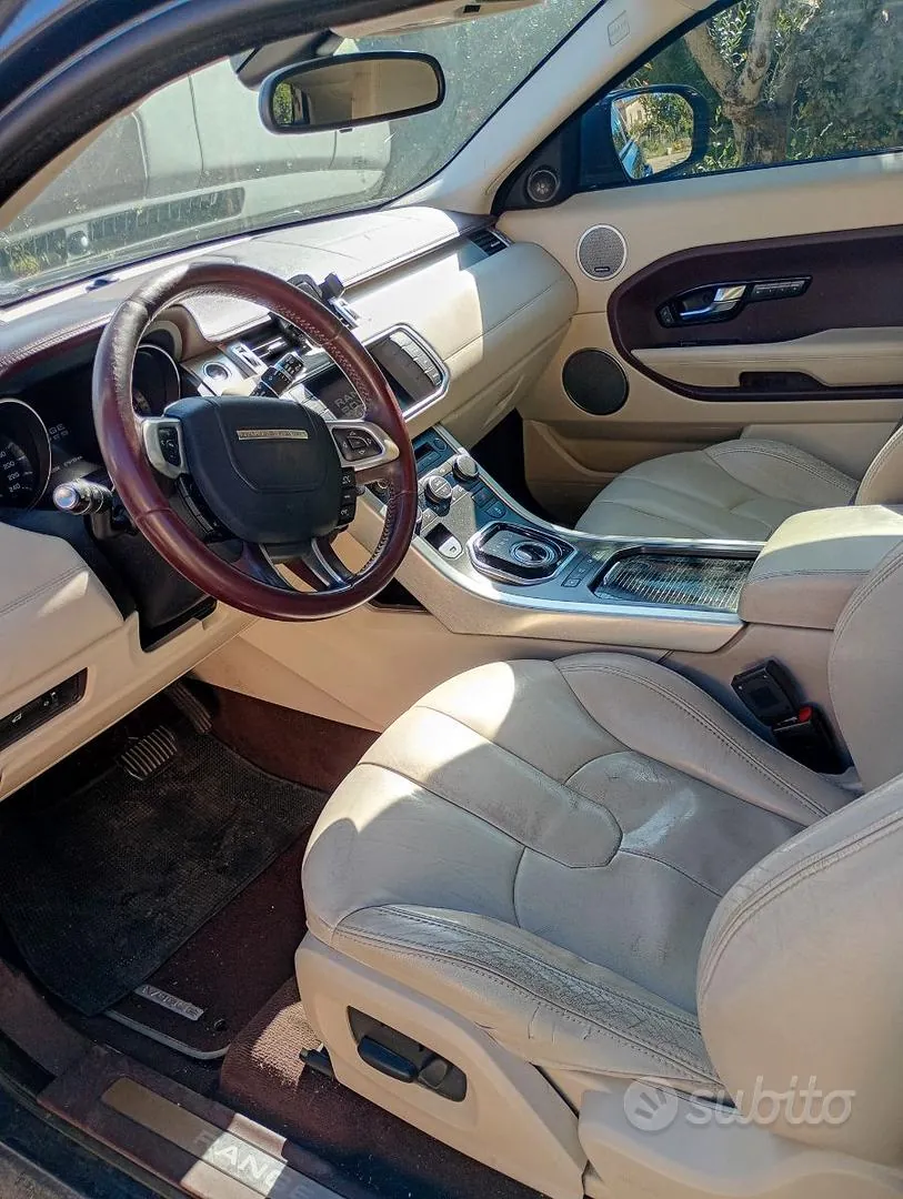 Land Rover Range Rover Evoque 2012 photo 3
