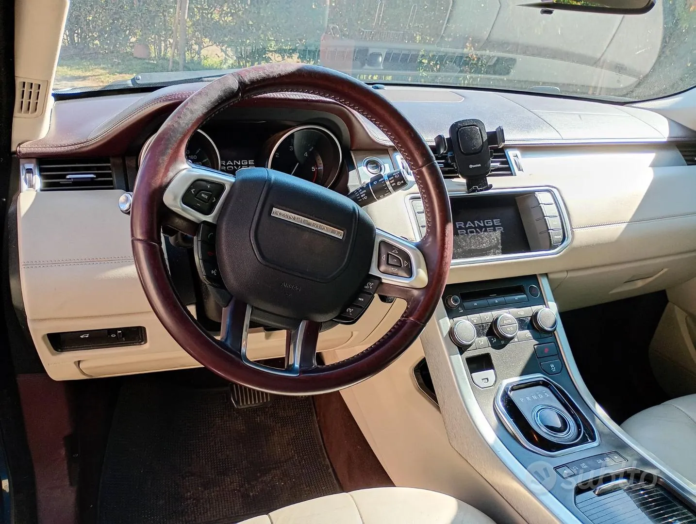 Land Rover Range Rover Evoque 2012 photo 4