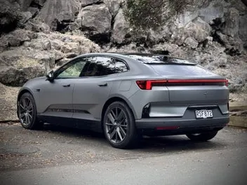 Polestar 4 2026 photo 3