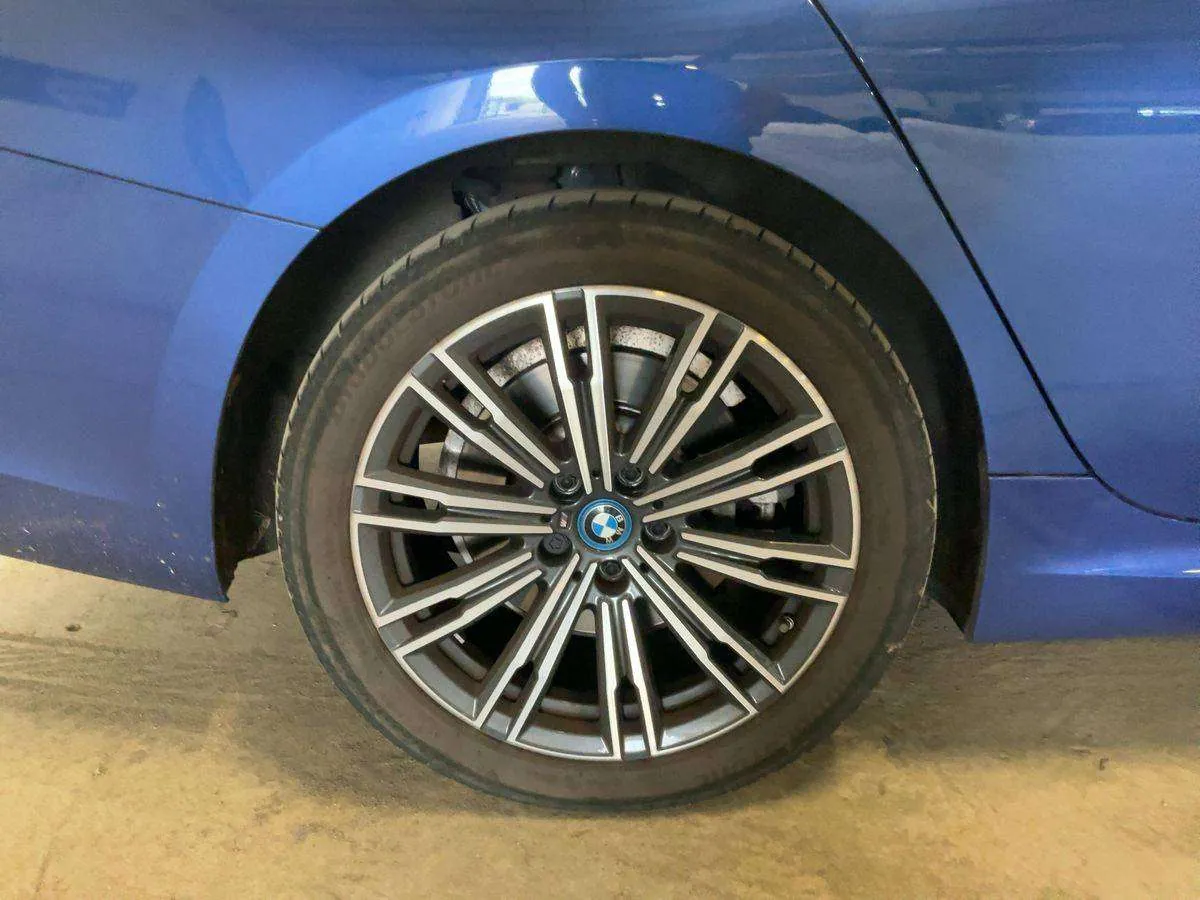 BMW 330I 2022 photo 2