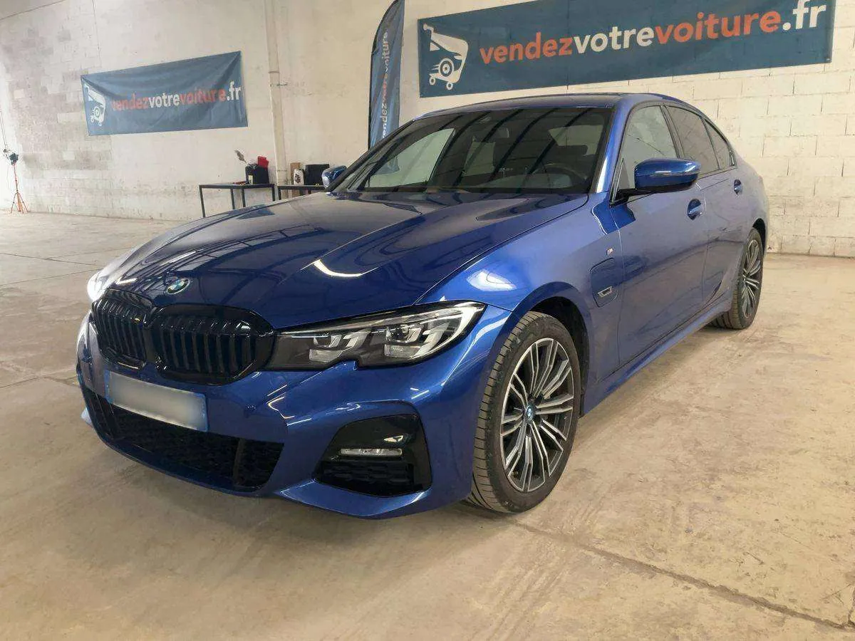 BMW 330I