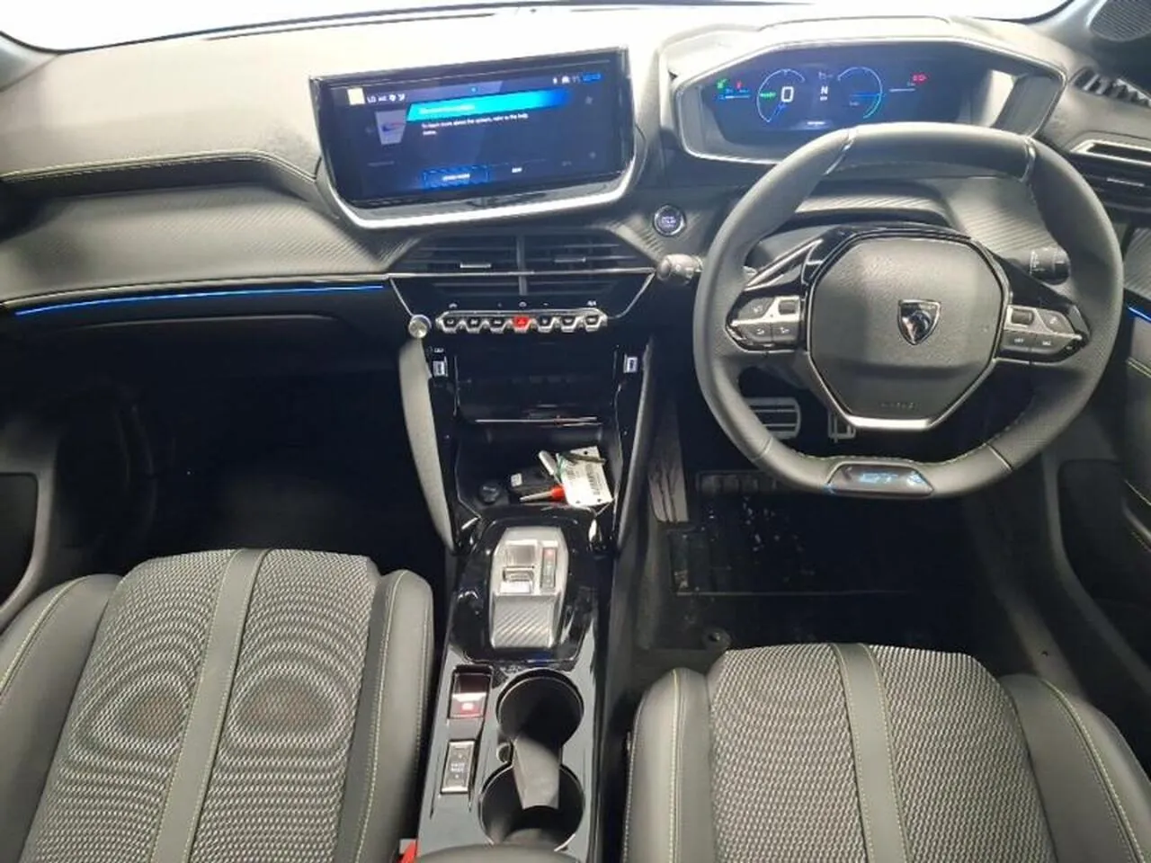 Peugeot E-208 2026 photo 3