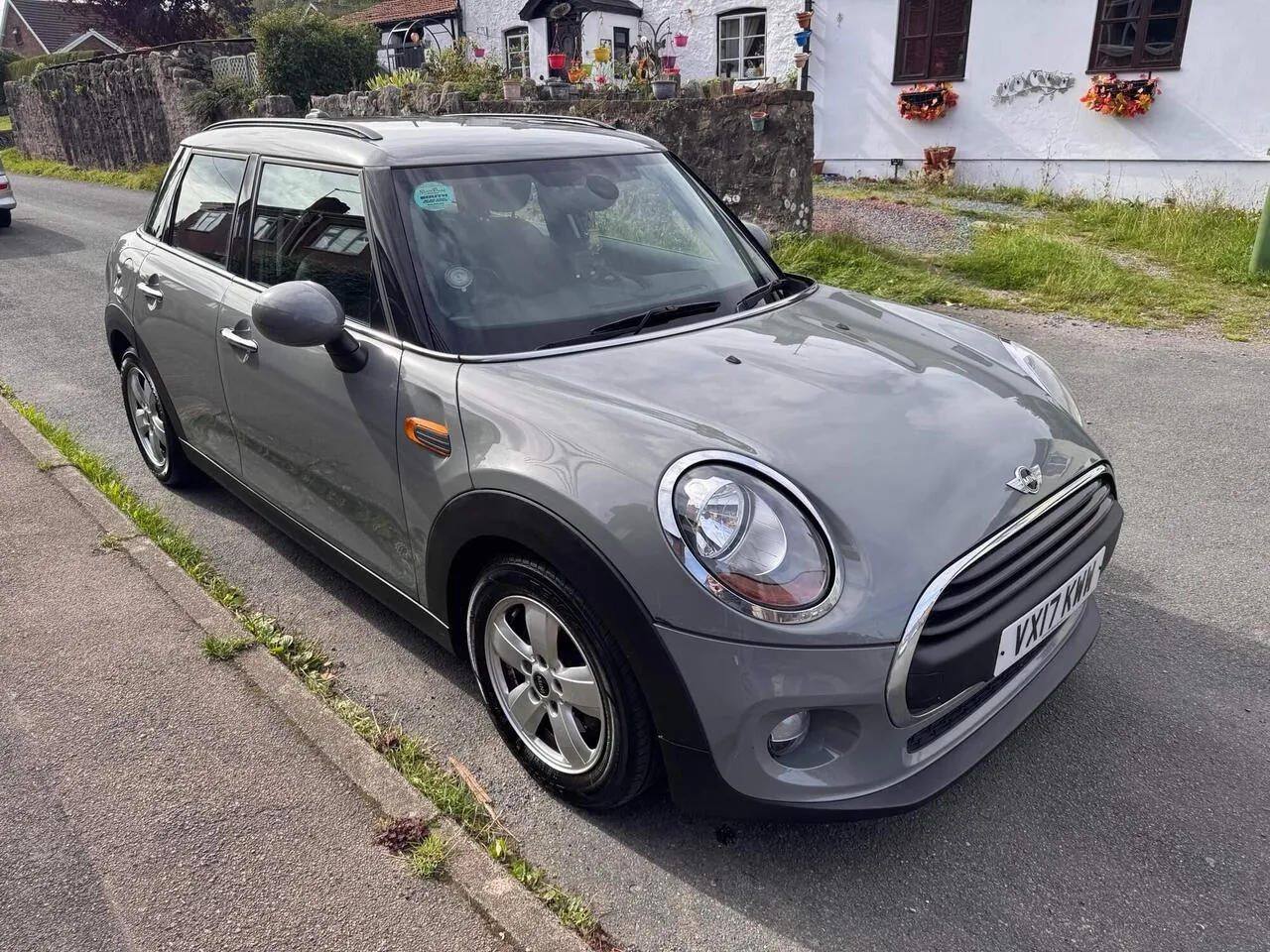 Mini Hatch 2017 photo 2