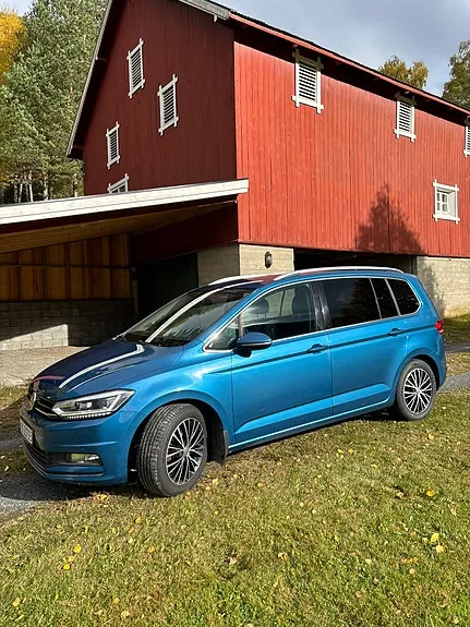 Volkswagen Touran 2016 photo 2