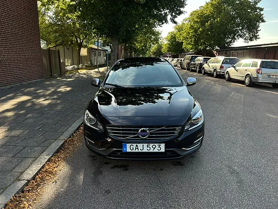 Volvo V60 2015 photo 5