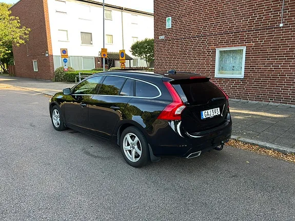 Volvo V60 2015 photo 3