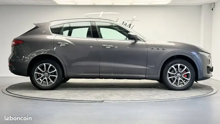 Maserati Levante 2017 photo 4