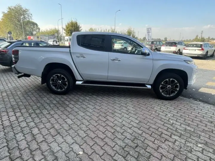 Mitsubishi L200 2020 photo 3