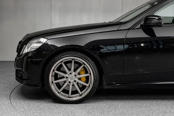 Mercedes-Benz E55 2010 photo 5