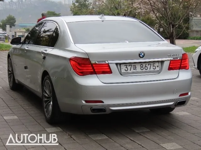 BMW 7 Series 2012 photo 4