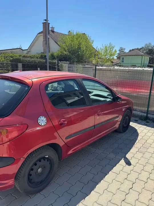 Peugeot 206 2005 photo 2