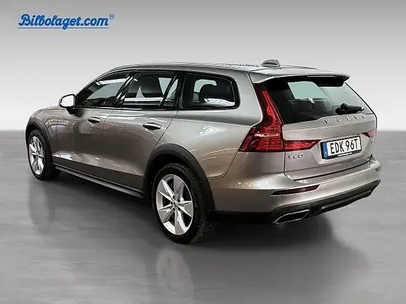 Volvo V60 Cross Country 2021 photo 3