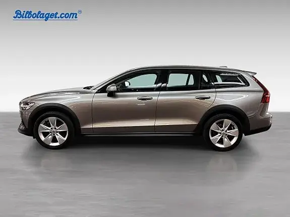 Volvo V60 Cross Country 2021 photo 2