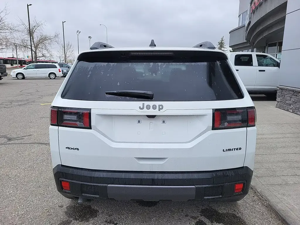 Jeep Cherokee 2026 photo 3