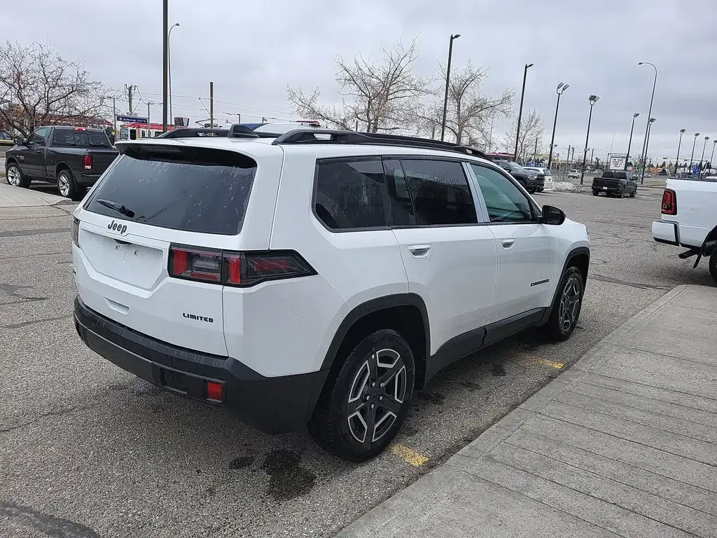 Jeep Cherokee 2026 photo 4
