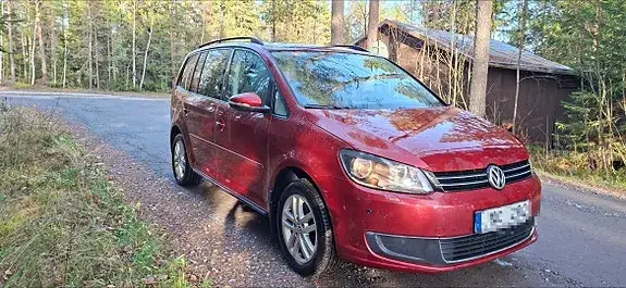 Volkswagen Touran 2011 photo 5