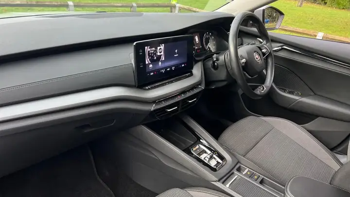 Skoda Octavia 2024 photo 2