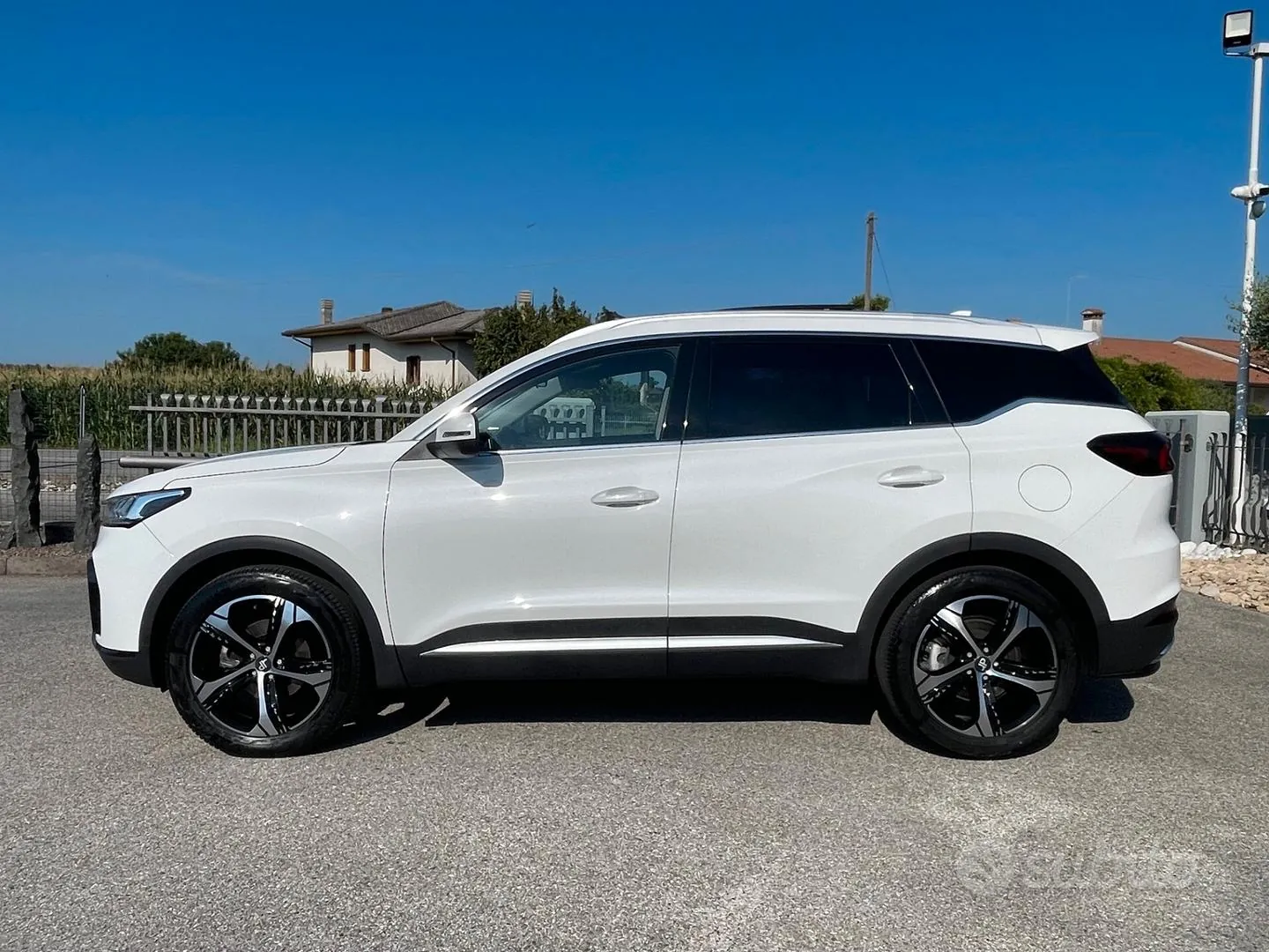 DR Automobiles Dr6 2022 photo 2